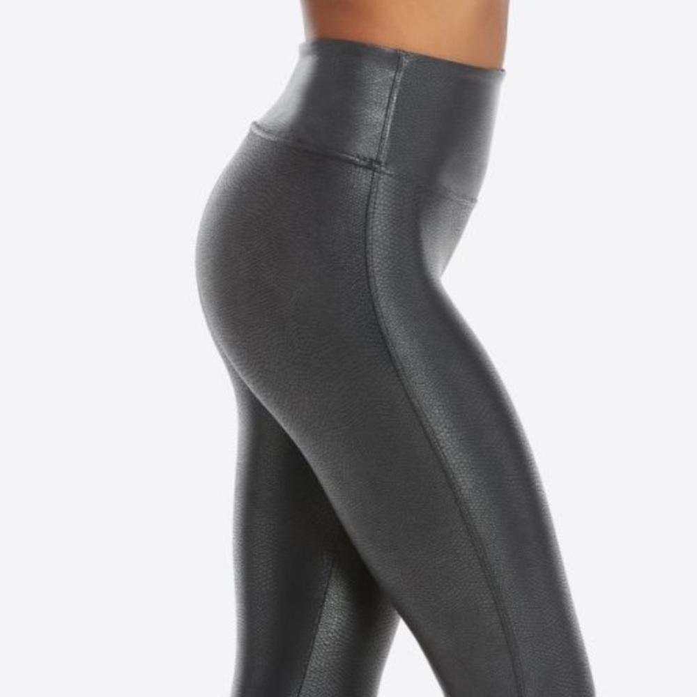 Leather leggings